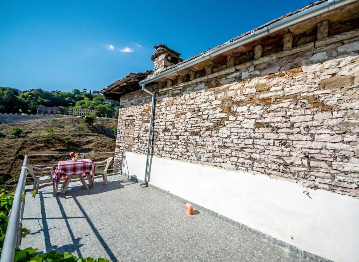 Guest House Garden Gjirokaster Ngoại thất bức ảnh