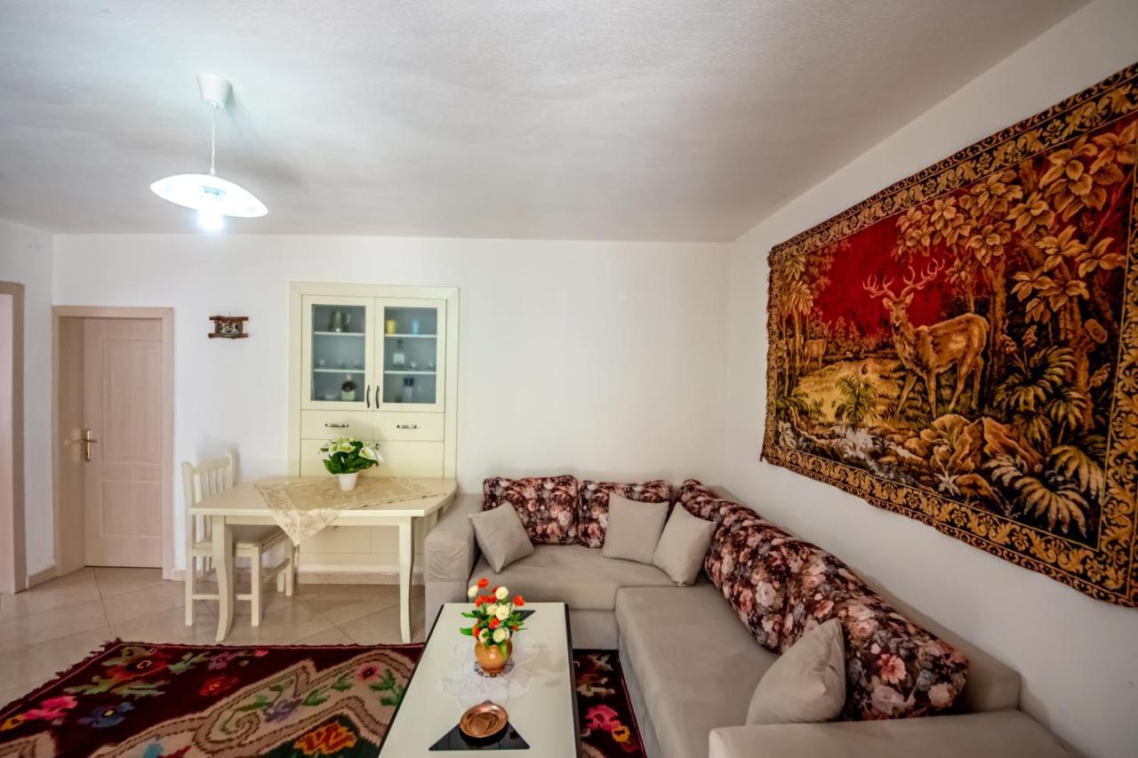 Guest House Garden Gjirokaster Ngoại thất bức ảnh
