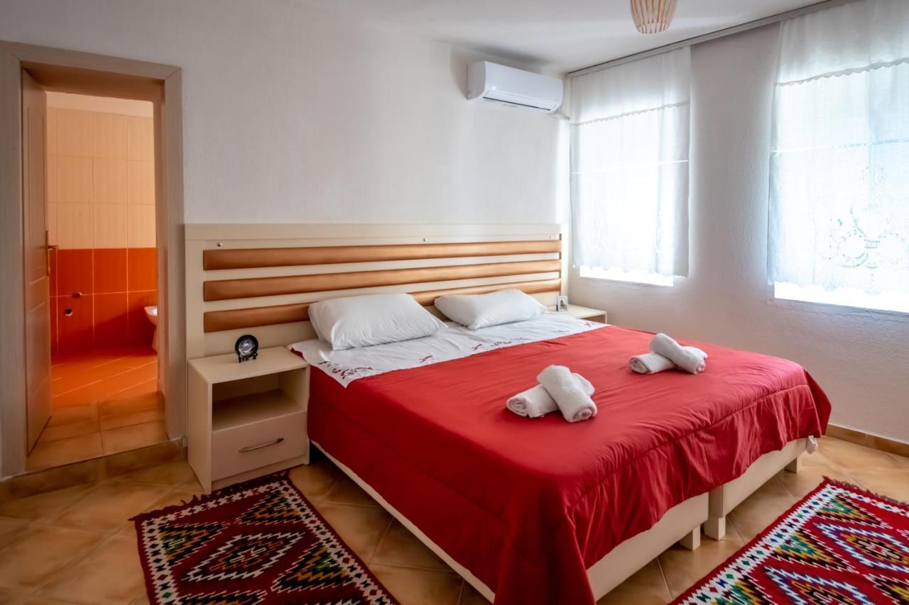 Guest House Garden Gjirokaster Ngoại thất bức ảnh