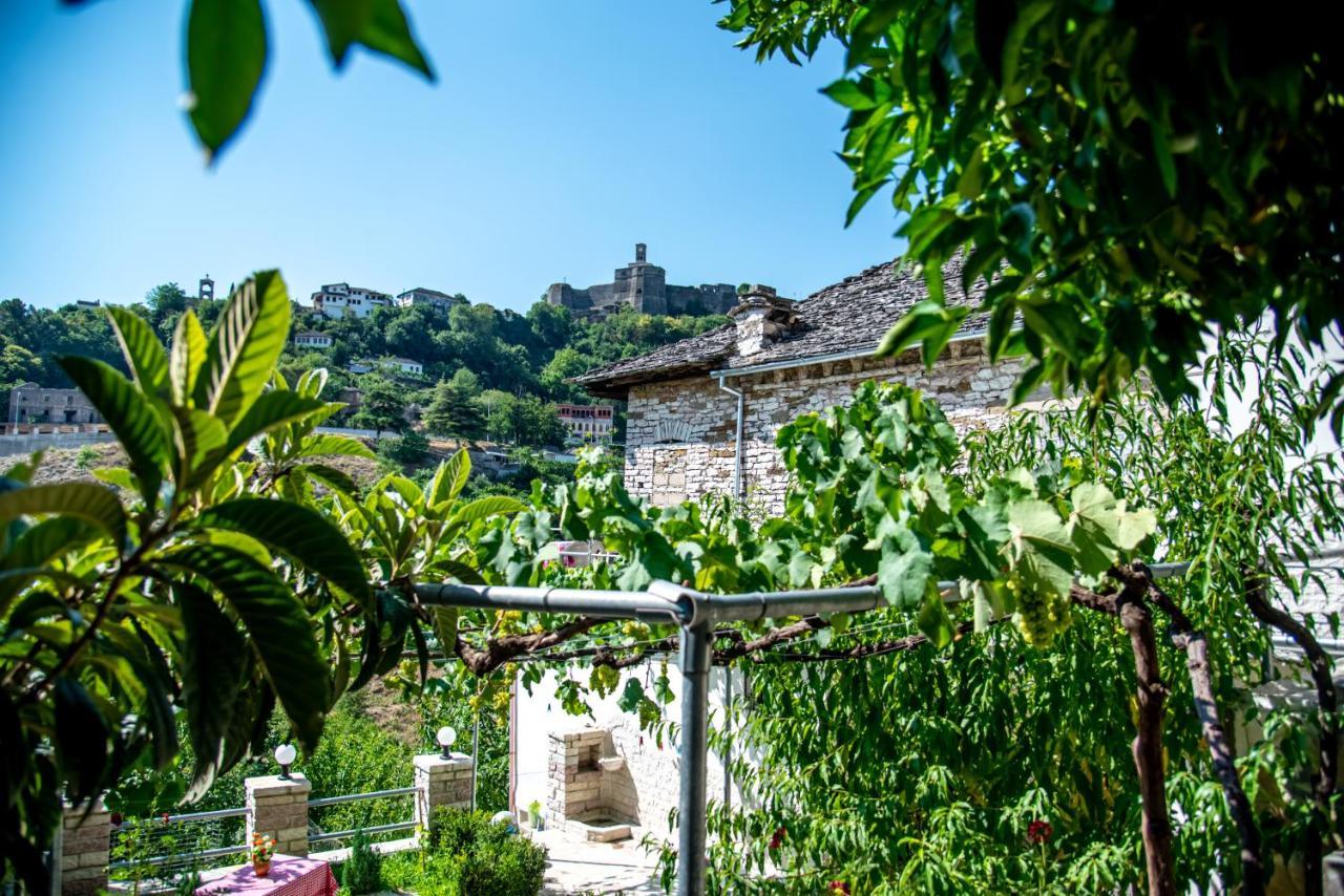 Guest House Garden Gjirokaster Ngoại thất bức ảnh