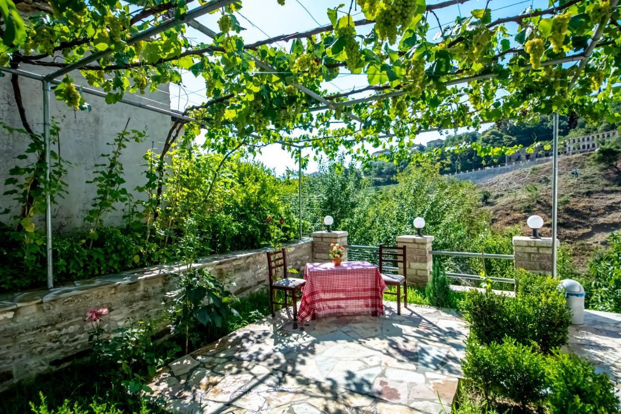 Guest House Garden Gjirokaster Ngoại thất bức ảnh